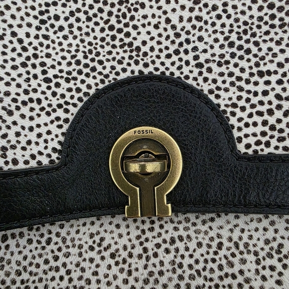 Fossil Amelia Crossbody/backpack - Picture 4 of 14